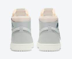 The shoe comes in primarily black and white as a gradient making iconic style even more comfortable. Air Jordan 1 Zoom Comfort London Releasing Soon Pochta