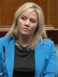 Diane Forsythe's Instagram, Twitter & Facebook