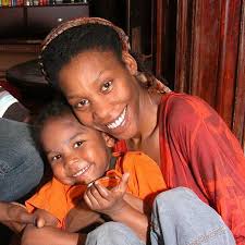 Biografía, edad, carrera, patrimonio neto, vida casada e hijos de Mandisa  Glover