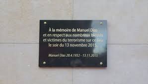 Selon un bilan provisoire de la mairie de paris, 112 personnes ont. Attentats Du 13 Novembre 2015 La Colere Froide Des Enfants De Manuel Dias Tue Devant Le Stade De France