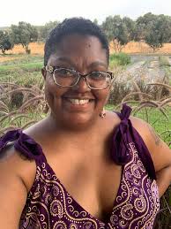 Who assembles furniture like dressers and desks in Ignacio, Colorado?