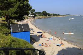 Petite Plage De Kervoyal A Damgan Dans Le Morbihan Office De Tourisme Tourisme Plage
