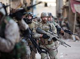 The castle was relieved from the american 142nd infantry regiment under lieutenant general troy houston middleton of the 36th infantry division of xxi corps arrived. Welche Waffen Hatte Im Film American Sniper Chris Kyle Filme Und Serien