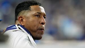 Royals' Marsh leaves early after taking line drive to pitching arm