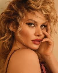 Ursula Maria's Instagram, Twitter & Facebook