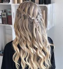 So, scroll down to discover the best party hairstyles for 2021! 10 Latest And Easy Party Hairstyles For Long Hair Styles At Life