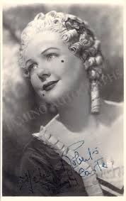 Helen Florence's Instagram, Twitter & Facebook