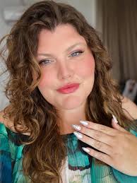 Just dropping these pics to immortalize what I looked like the day someone  asked me to be their wife. Dear big girl, if you're wondering if you're  lovable