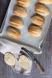 Cuocete il pane di kamut in forno preriscaldato a 220 gradi per 10 minuti, dopo di che abbassate la temperatura a 190 gradi e cuocete per circa 30 minuti. Pin Su Cucina Pane Co