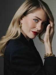 anzeige GIFT IDEAS for her & him 🎄 bis zum 16.12. ist bei  @douglas_cosmetics fast alles 20% reduziert! Mit „BELLA“ bekommt ihr  nochmal 5%