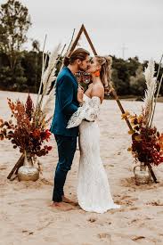 Kommst du allein oder mit deinem freund? Warum Eine Hochzeit Nur Zu Zweit 7 Grunde Die Dafur Sprechen