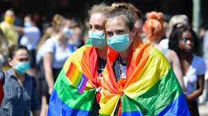 The first berlin pride or christopher street day (csd) berlin was celebrated back in 1979, and it was said that roughly 450 people attended. Hauptstadt Pride 2021 Berliner Csd Als Fussmarsch Am 24 Juli Bild De