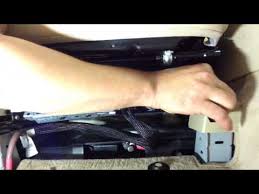 Mercedes Benz R350 Battery Replacement Youtube