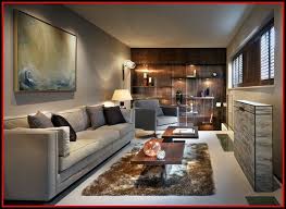 Salonunuzu hoş bir şekilde dekore etmek için; Dar Uzun Oturma Odasi Dekorasyonu Ipuclari Aile Odalari Tasarim Oda Daire Tasarimi