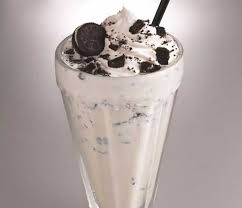 Milkshake A La Vanille Et Oreo Au Thermomix Avec Images Recette Oreo Recette Oreo