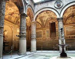 Palazzo vecchio è il simbolo politico della città di firenze, il cui progetto originale viene attribuito ad arnolfo di cambio. Palazzo Vecchio Florence Get The Detail Of Palazzo Vecchio On Times Of India Travel