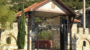 Κάντε κράτηση για το κέντρο ψυχικής υγείας του δήμου μας. Iera Monh Agioy Pantelehmona Kokkinara Pentelhs Moni Agiou Panteleimona Penteli Youtube
