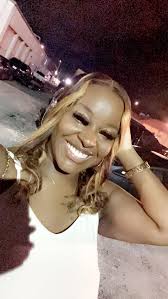 Hi everyone! I'm Mj 🩷 I don't take very many selfies of just myself  anymore, but here's a recent one. I am a 28 year old mom, wife, student,  and behavioral therapist.