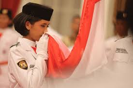 Check spelling or type a new query. Kena Satu Pertanyaan Ini Fariza Putri Salsabila Paskibra Pembawa Baki Bendera Tak Kuasa Menahan Tangis