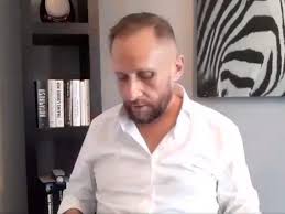 Kamil durczok miał godzinę przez kolizją kupić na stacji benzynowej alkohol, donosi informator super expressu. Kamil Durczok W Tragicznym Stanie Nie Moge Wyjsc Z Choroby Super Express Wiadomosci Polityka Sport