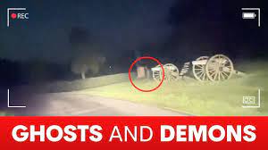A police officer from espanola, new mexico, says he captured a ghost on camera while on duty. Ghosts And Demons Caught On Camera A Compilation Of The Internet S Most Divisive Videos Youtube