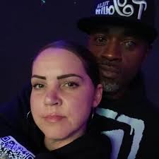 Taco trucks with pre-packaged salsa?