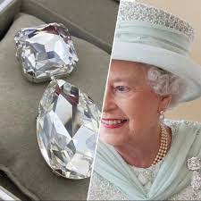 Mary Cullinan's Instagram, Twitter & Facebook