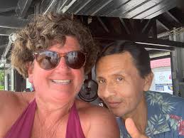 I don't know who he is, but his beard gives him 2 points.