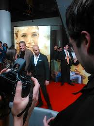 Stefan and kai meet again after years. Die Weltpremiere Von Lommbock Popkulturelle Differenzen