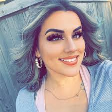 Regina Blakeney's Instagram, Twitter & Facebook