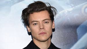 Harry styles doesn't act often, but when he does, you better believe it's taking place in the 1940s or '50s. Harry Styles Spotted On Don T Worry Darling Set Details Pics