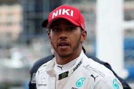 Luis Hamilton slupao Ferari na testiranju: Izgubio kontrolu nad bolidom i  udario u zaštitnu ogradu