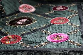 Elles A Rouen Pour Dans De Beaux Draps Facilececile Draps Rouen Beaux Sacs