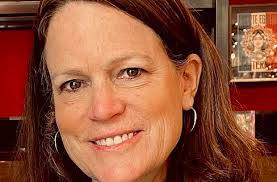 Susan Williamson's Instagram, Twitter & Facebook