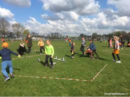 De koning is jarig, dus waar trakteert! Sport En Spel Bij Koningsspelen Prinsenbeeknieuws