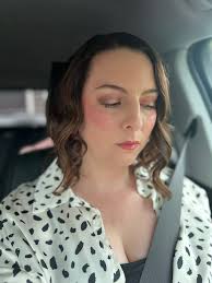 Hungarian woman in shoe size 37/4.5 seeking dull olive