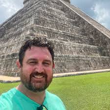 The portait of king charles already gave me a weird vibe but this actually  scares me 😳