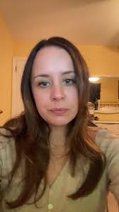 Kelly Cottrell's Instagram, Twitter & Facebook