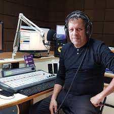 A edição desta quinta, dia 20 de maio, do bermuda folgada traz peças raras em home Radio T Carlos Nascimento Esta De Volta Com Transmissao Facebook