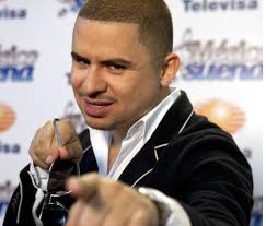 Bendecido con su cariño dios te bendiga 🙏 instagram/@larryhernandez El Cantante Larry Hernandez Esta Enfermo De Covid 19 Y Pide Una Oracion Por Su Salud