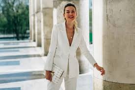 Se marier en pantalon ou tailleur pantalon, nous, on dit oui ! Tailleur Pantalon Archives La Mariee Aux Pieds Nus