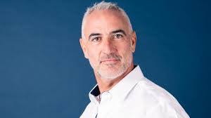 Peter Cona's Instagram, Twitter & Facebook