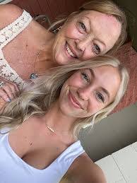 Hailey Hampton's Instagram, Twitter & Facebook