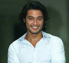 Craig fong, gavin stenhouse, henrik norman, jing lusi, khir rahman, stephen rahman hughes, ummi nazeera. British Born Stephen Actor Leads Merong Mahawangsa Cast The Star