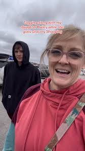 Crystal Hoots's Instagram, Twitter & Facebook