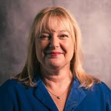 Lisa Simcox's Instagram, Twitter & Facebook