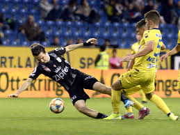 La ciudad tiene un aeropuerto. Jetzt Live Lask Linz Gegen Skn St Polten Im Ticker Fussball Vienna At