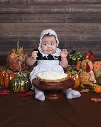 However, newborns can only be in a few positions, so you have to plan a shoot considering. Little Girl Poses As Pilgrim In Adorable Thanksgiving Photo Shoot Gma