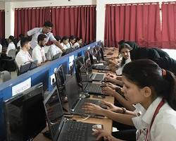 Image of Yenepoya University computer lab