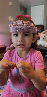 My first crown and it's this abhorrence 🤣